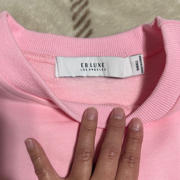 NWOT Tied Up Matter Pink Beaded Bow Sweatshirt - Picture 3 of 3